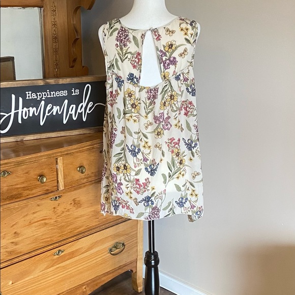 🌷M/L Floral Flowy Blouse - Picture 5 of 6